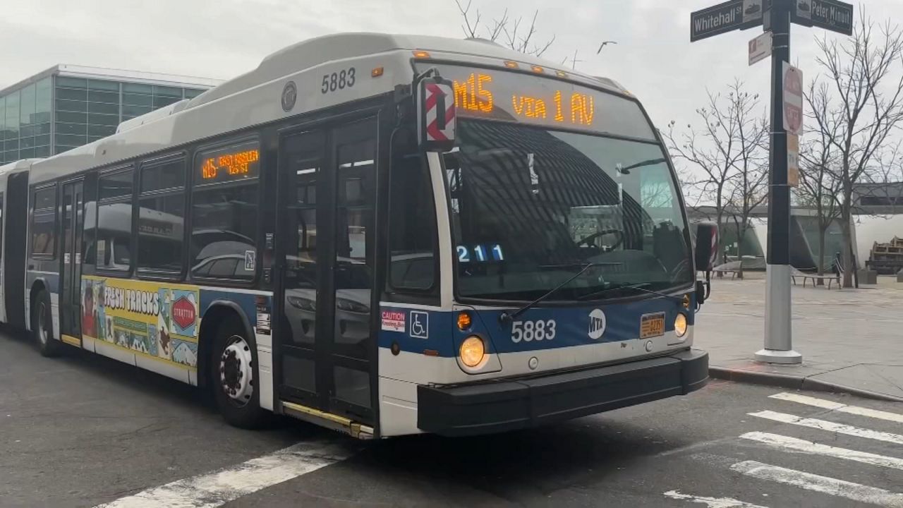 MTA bus driver disarms attacker with knife in Manhattan